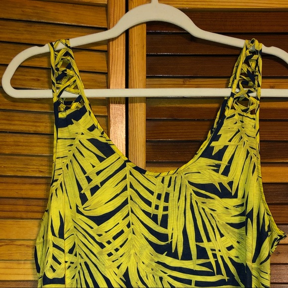 Top - Picture 2 of 3